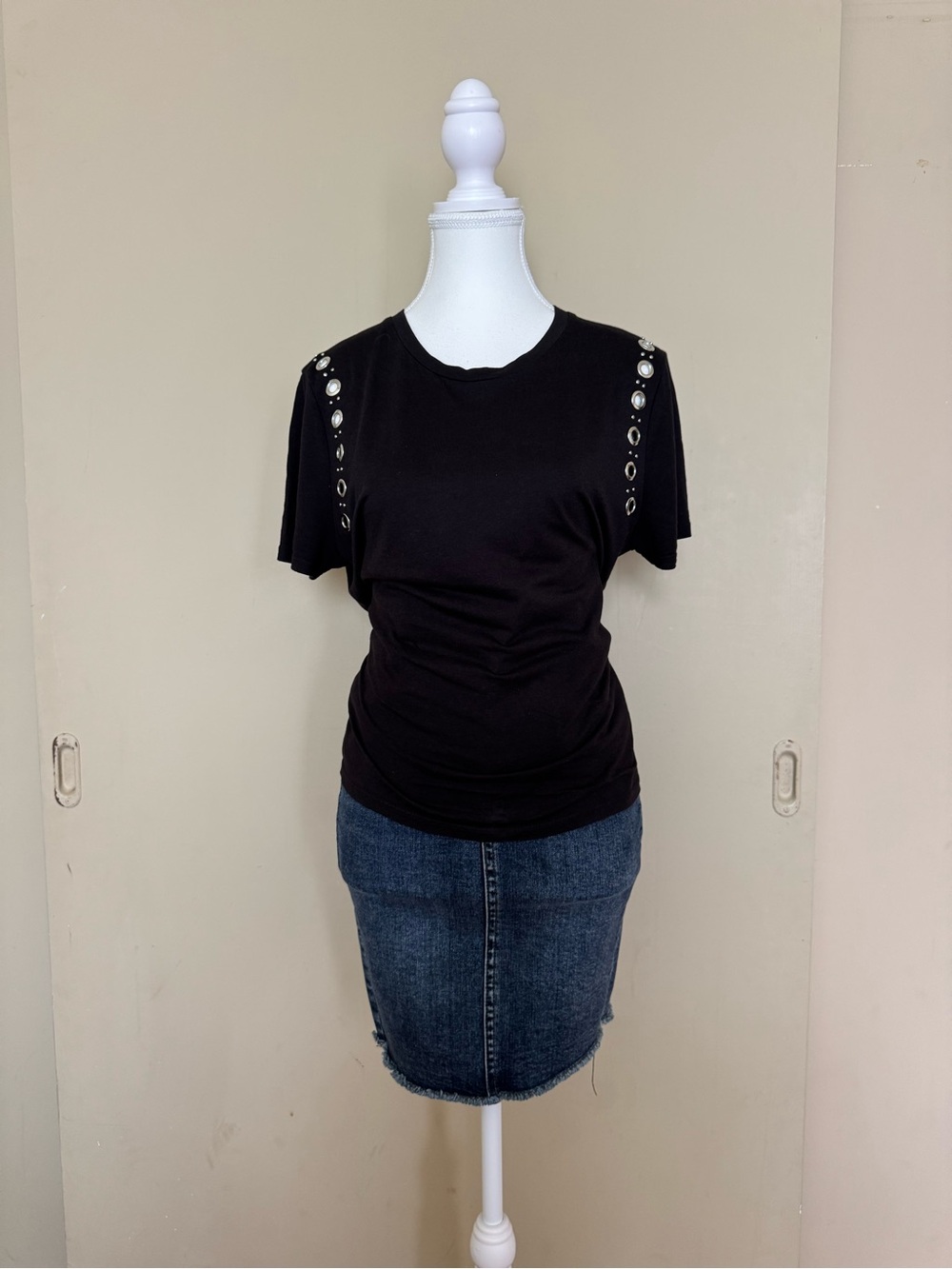 Carmen Marc Valvo Black Studded Ruched Top Medium